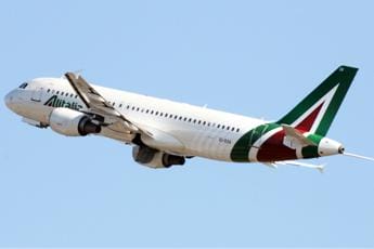 Galleria foto 'Elezioni 2022, Ita come Alitalia: Meloni la porta in campagna elettorale' - foto 1