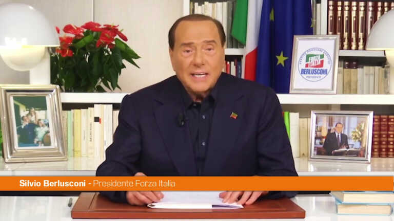 Galleria foto 'Elezioni, Berlusconi “Boschi circolari intorno alle grandi città”' - foto 1