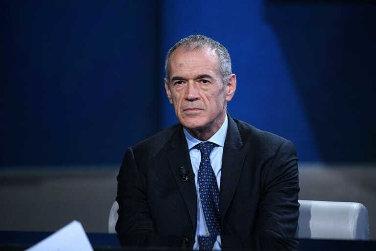Galleria foto 'Elezioni, Carlo Cottarelli si candida con Pd e +Europa' - foto 1
