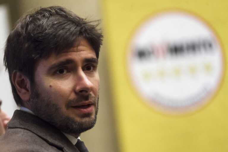 Galleria foto 'Elezioni, Di Battista “Non mi candido, c’è chi non mi vuole”' - foto 1