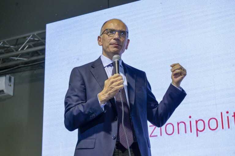 Galleria foto 'Elezioni: Letta “Berlusconi attacca Mattarella, noi lo difendiamo”' - foto 1