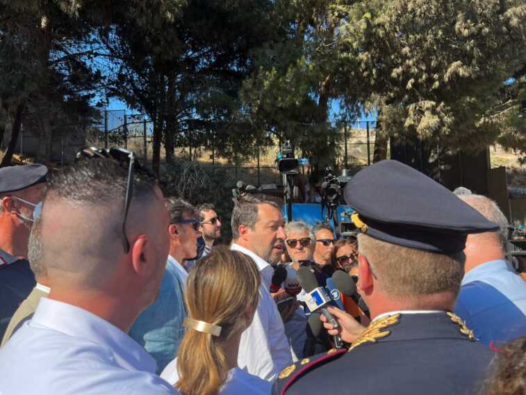 Galleria foto 'Elezioni, Salvini “Al Viminale? Vorrei un uomo o una donna della Lega”' - foto 1