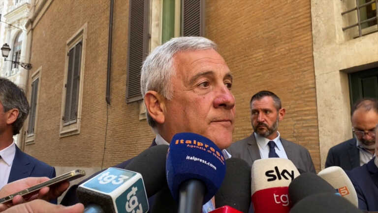 Galleria foto 'Elezioni, Tajani “Centrodestra a un passo dall’accordo definitivo”' - foto 1