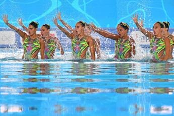 Galleria foto 'Europei di nuoto, prima medaglia per l’Italia: azzurre argento nel sincro' - foto 1