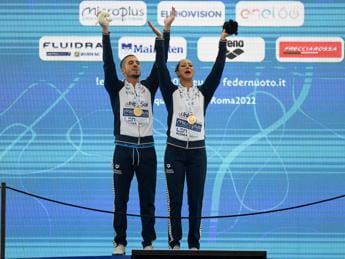 Galleria foto 'Europei nuoto 2022, Ruggiero e Minisini oro nel duo libero misto' - foto 1