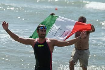 Galleria foto 'Europei nuoto, Acerenza oro in 10 km acque libere' - foto 1
