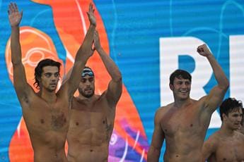 Galleria foto 'Europei nuoto, Italia oro nella staffetta 4×100 mista maschile' - foto 1