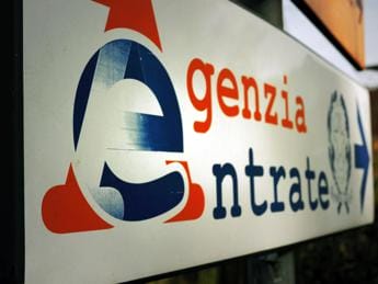 Galleria foto 'Fisco, vacanze finite: scadenze e pagamenti, si riparte col botto' - foto 1