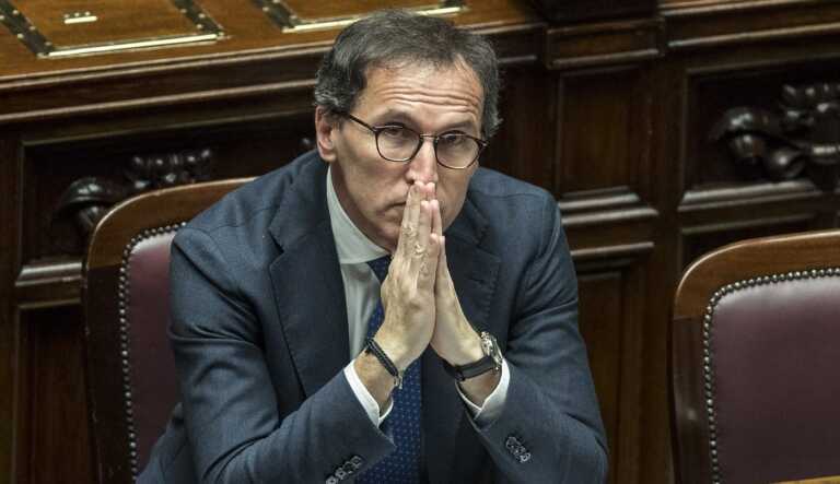 Migranti, divisioni nel governo. Boccia: «Tema strumentalizzato. Noi pronti a dare una mano»
