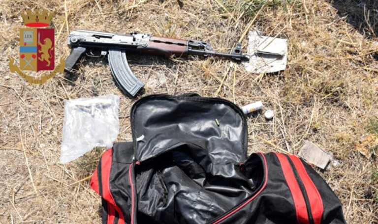 Armi e droga nascosti in uno “scooterone” nel campo sosta di Lecce: un arresto