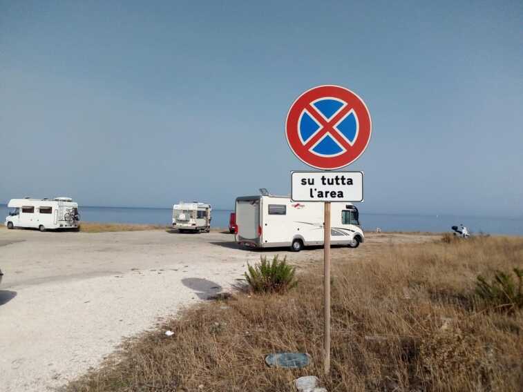 Risse, degrado e impunità: «Stiamo rovinando Gallipoli»