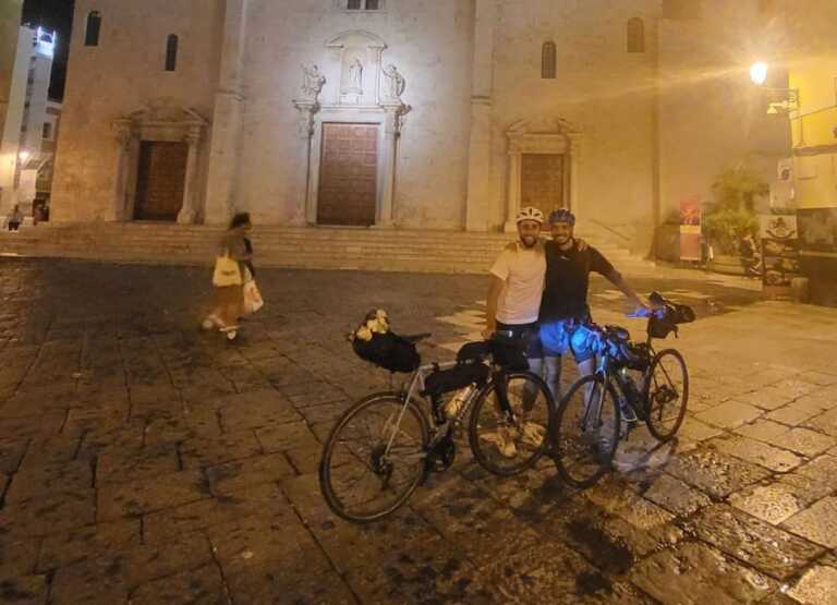«Noi, in bici da Modena a Bari un po’ per gioco, un po’ per sfida»