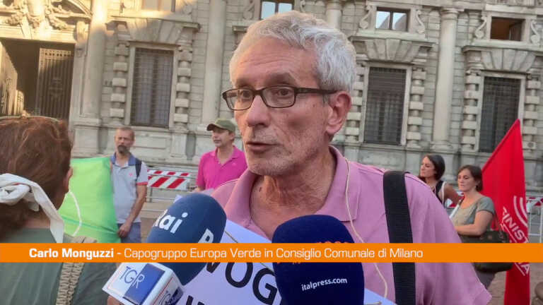Galleria foto 'In piazza Scala a Milano un presidio per Alika' - foto 1