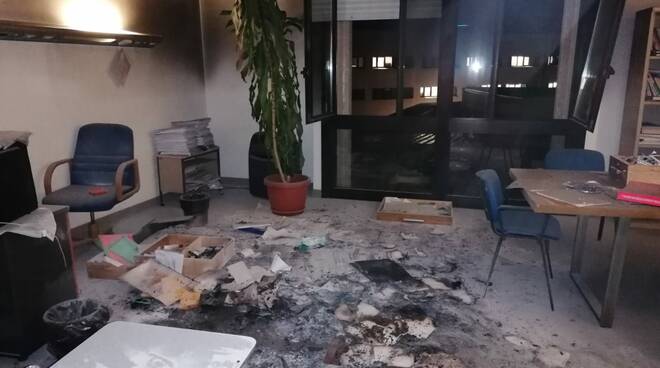 Potenza, fiamme al “San Carlo: i sindacati chiedono maggiori verifiche sul sistema anti incendio