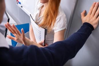 Galleria foto 'Lavoro, più di una donna su 2 vittima di molestie o discriminazioni' - foto 1