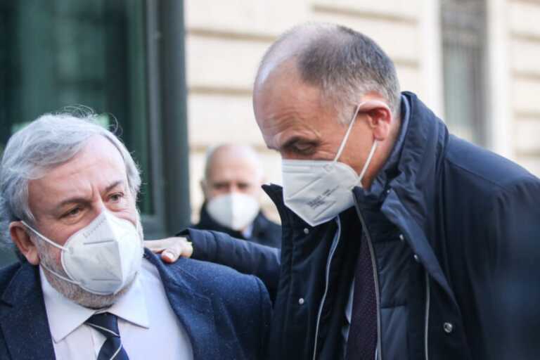 Il risiko delle candidature: scontro tra civiche e Pd. Emiliano incontra Letta