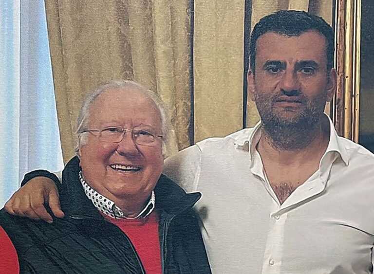 Galleria foto 'Chiude l’agenzia Luca Turi, Decaro: «Competenza e maestria a servizio del territorio»' - foto 1