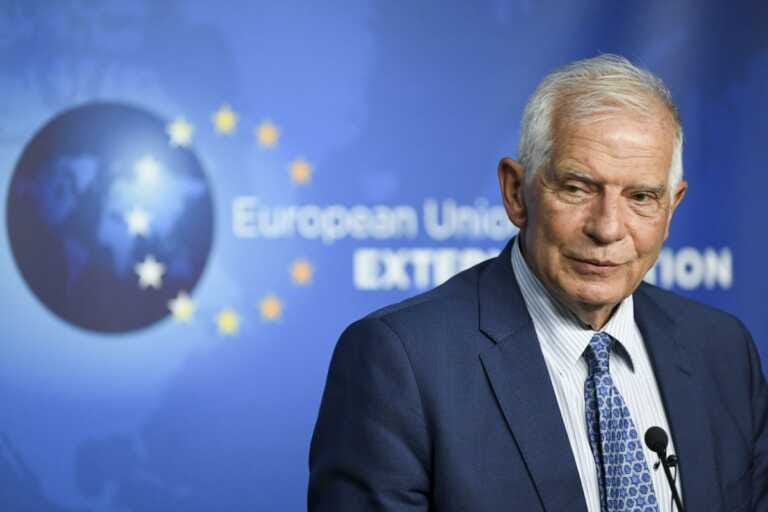 Galleria foto 'L’Unione Europea sospende l’accordo con la Russia sui visti' - foto 1