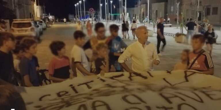 Dopo la protesta, a Melendugno si gioca nel campetto: e i palloni li regala la Lega A