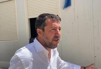 Galleria foto 'Migranti, blitz di Salvini a Lampedusa' - foto 1