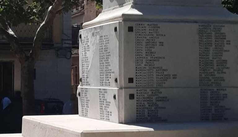San Giovanni Rotondo, sfregiato con liquido corrosivo il monumento ai caduti