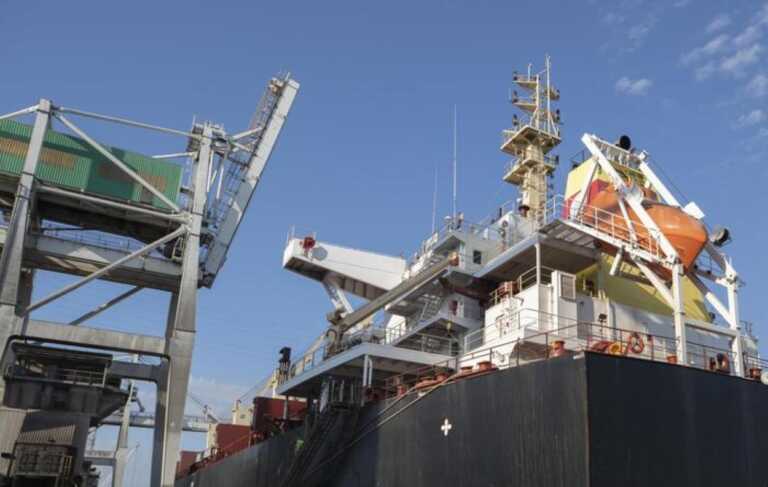 Slitta alle 16 l’arrivo a Monopoli della nave proveniente dall’Ucraina