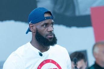 Galleria foto 'Nba, LeBron James rinnova contratto con i Lakers: è record' - foto 1