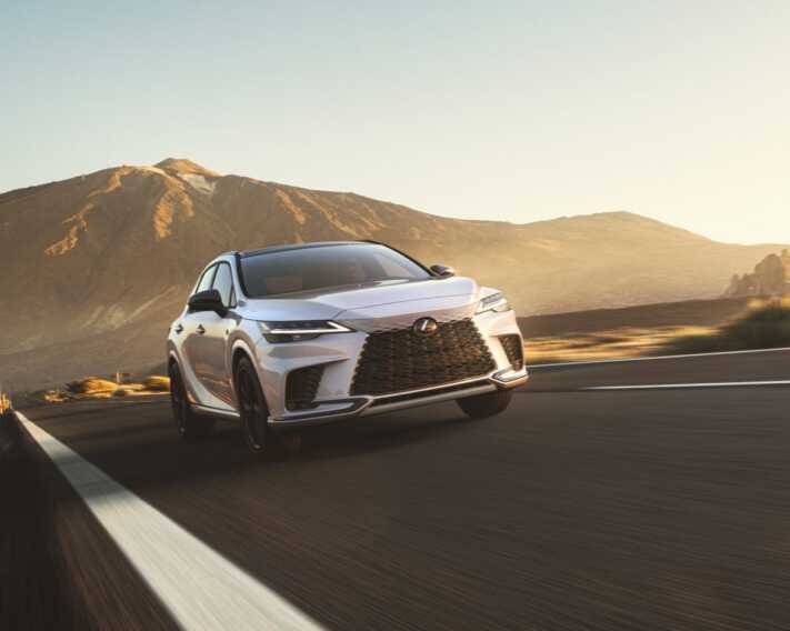Nuovo Lexus RX, il lusso espresso nella semplicità del design