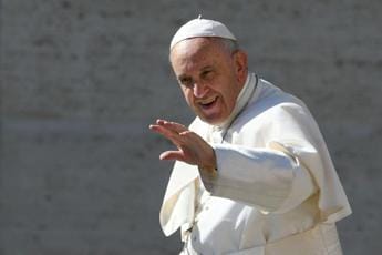 Matera, cambio di programma: la messa del Papa si terrà nello stadio