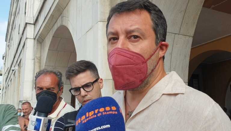 Galleria foto 'Pensioni, Salvini “Legge Fornero va azzerata. Quota 41 costerebbe 1 mld”' - foto 1