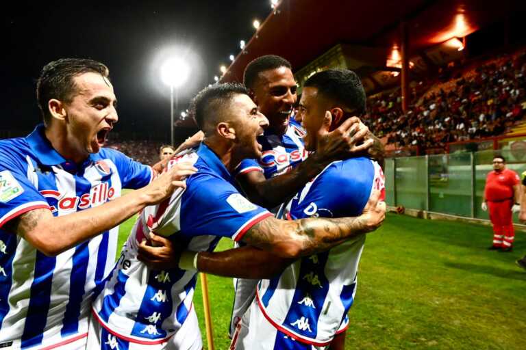 Galleria foto 'Bari, arriva la prima vittoria. Mignani espugna il “Curi” – VIDEO' - foto 1