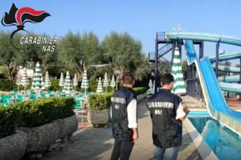 Galleria foto '“Piscine piene di batteri fecali”, chiusi 10 parchi acquatici' - foto 1