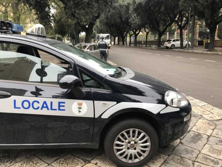 Lecce, colpo di fucile a piombini contro una vigilessa