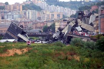 Galleria foto 'Ponte Morandi, Mattarella: “Necessari interventi a sostegno familiari vittime”' - foto 1