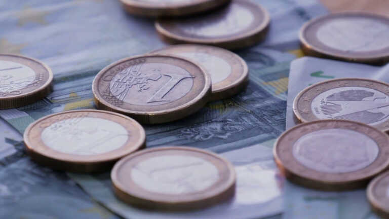 Galleria foto 'Reddito di cittadinanza, ne beneficiano 3,5 milioni di italiani' - foto 1