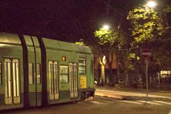 Galleria foto 'Roma, tram investe e uccide un uomo' - foto 1