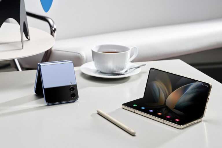 Galleria foto 'Samsung, arrivano i nuovi smartphone pieghevoli Galaxy Z Flip4 e Fold4' - foto 1