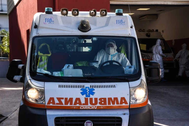 Palese richiama i medici in pensione per far fronte ai buchi negli organici