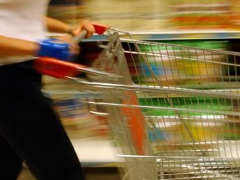 Galleria foto 'Sblocco navi ucraine, conseguenze sui prezzi in Italia: cosa costerà meno al supermercato' - foto 1