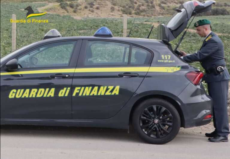 Galleria foto 'Scoperti 2 mila lavoratori irregolari in cooperative del milanese' - foto 1