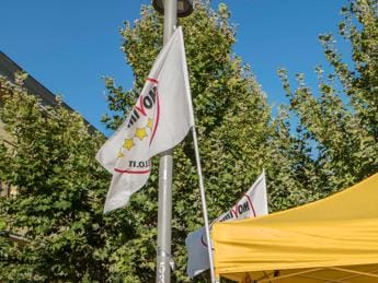 Galleria foto 'Sondaggi politici, elettori M5S si sentono più a sinistra di quelli Pd' - foto 1