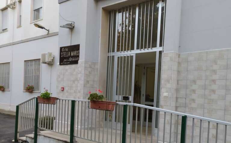 Maltrattamenti e violenza in Rsa a Manfredonia: licenziati 13 dipendenti
