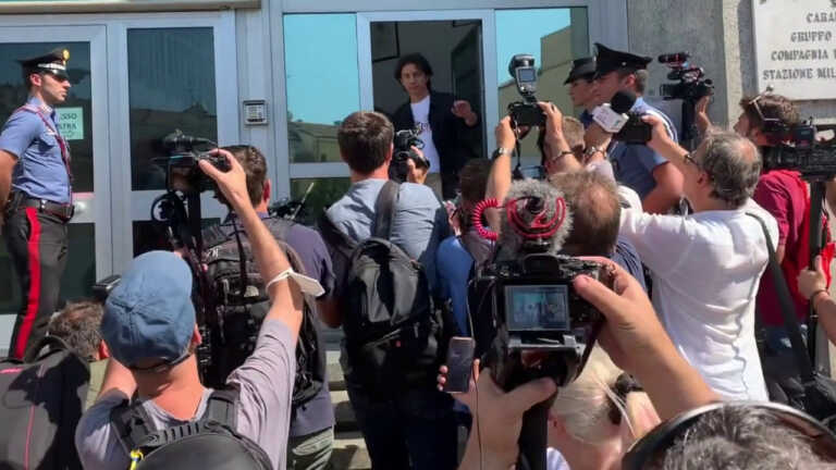 Galleria foto 'Suicidio assistito, Cappato si autodenuncia ai carabinieri' - foto 1
