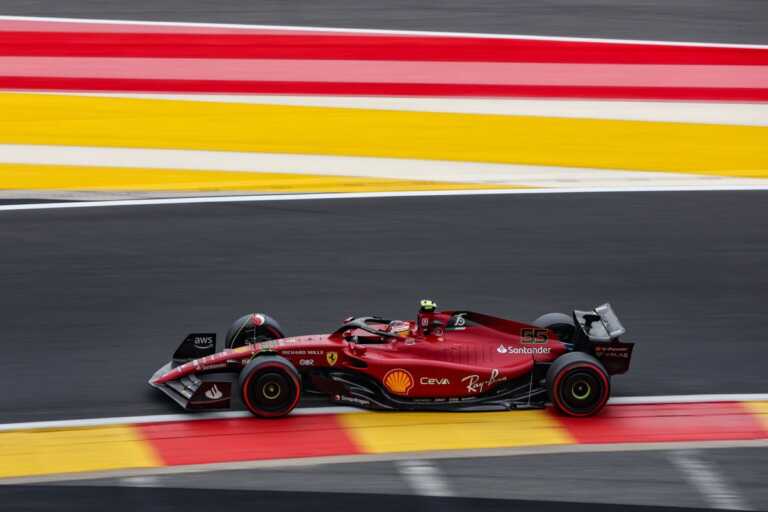 Galleria foto 'Verstappen vola in qualifica a Spa ma in pole va Sainz' - foto 1