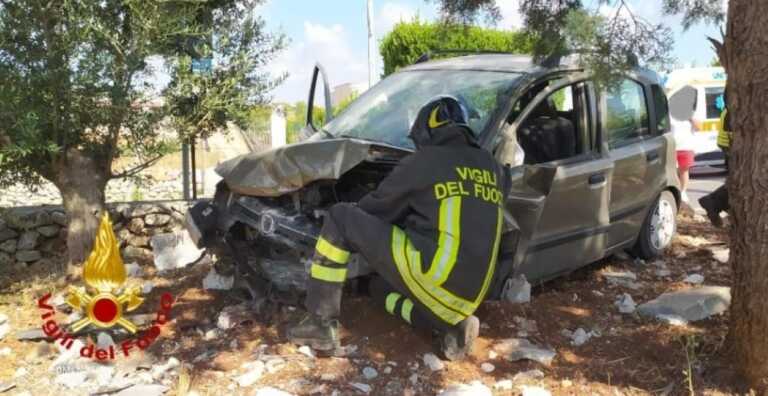 Violento scontro tra due auto sulla Ceglie-Ostuni: 4 ragazze in codice rosso
