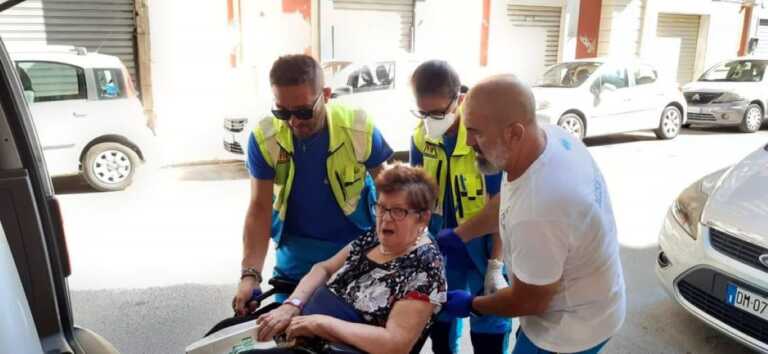 Il sogno di trascorrere Ferragosto con la madre disabile possibile grazie ai volontari della Misericordia