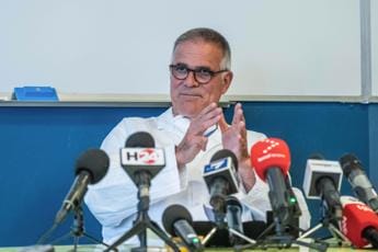 Galleria foto 'Zangrillo: “No al numero chiuso a Medicina, immorali i test alle superiori”' - foto 1