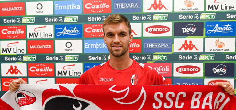 Zuzek firma un triennale col Bari: già disponibile contro il Perugia
