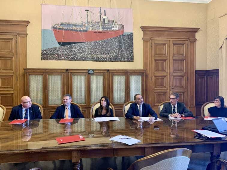 Galleria foto 'Notte dei ricercatori, torna la scienza che si racconta con 32 stand delle Università baresi' - foto 1