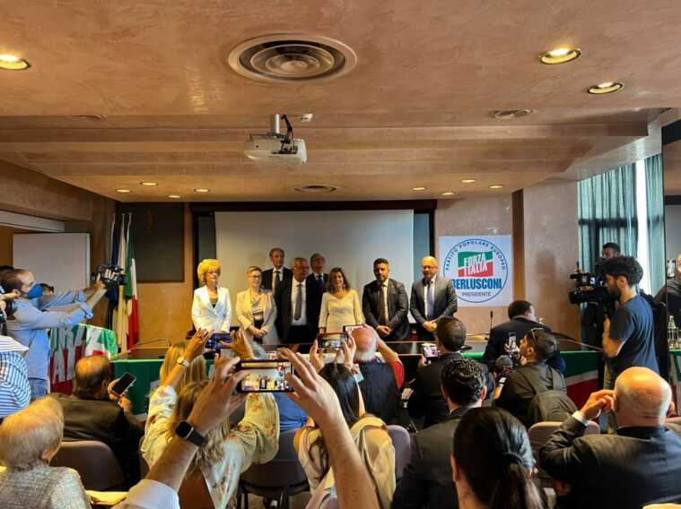 Forza Italia Basilicata, arriva la presidente Casellati e Moles viene confermato da Berlusconi